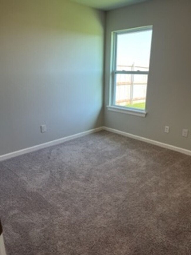 Building Photo - 1st Month Free!