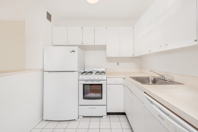 Building Photo - 1155 Warburton Ave