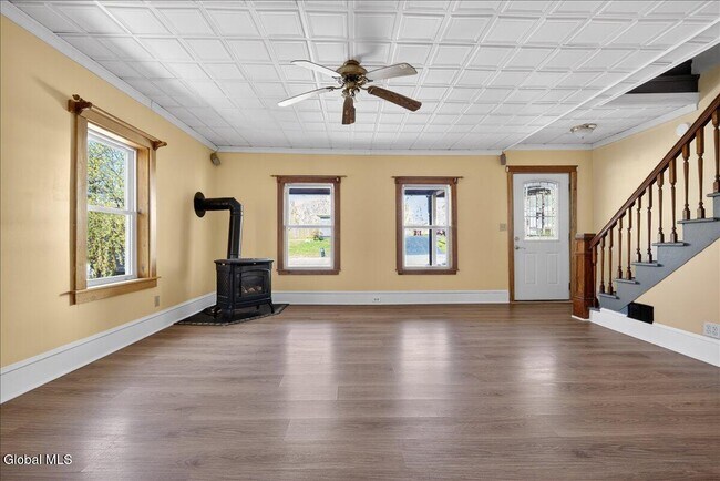 Building Photo - 204 Saratoga Ave