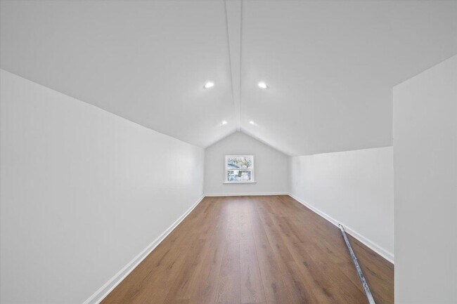 Building Photo - 1676 Miller Farms Rd
