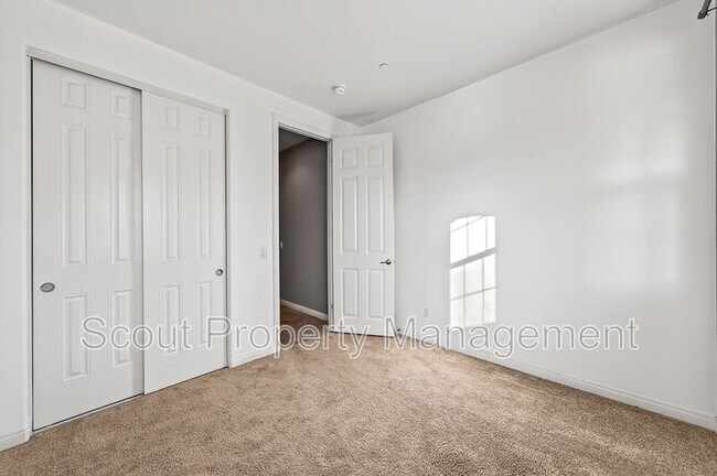 Building Photo - 39012 Crown Ranch Rd