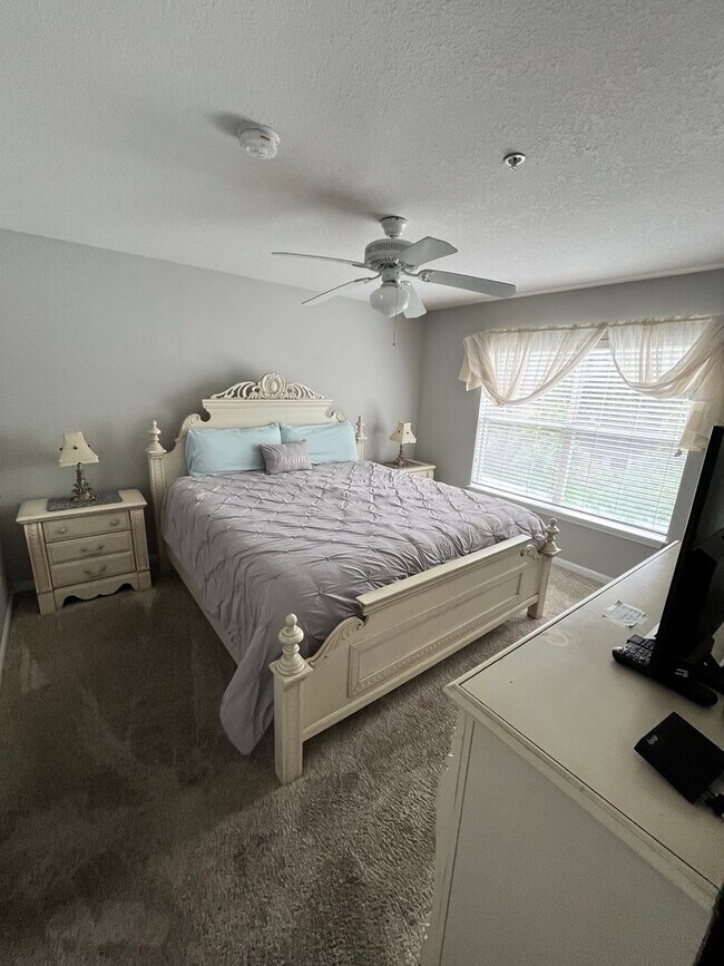 Building Photo - Anastasia Island Condo for Rent! ONE CAR GARAGE UNIT INCLUDED!