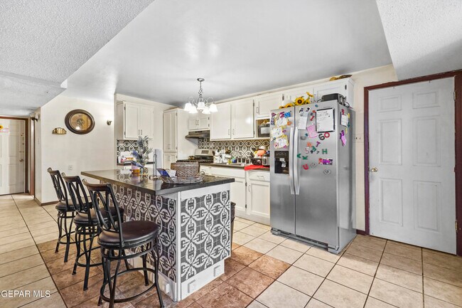 Building Photo - 5113 Jerry Dr