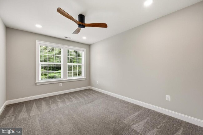 Building Photo - 474 Brightwood Rd