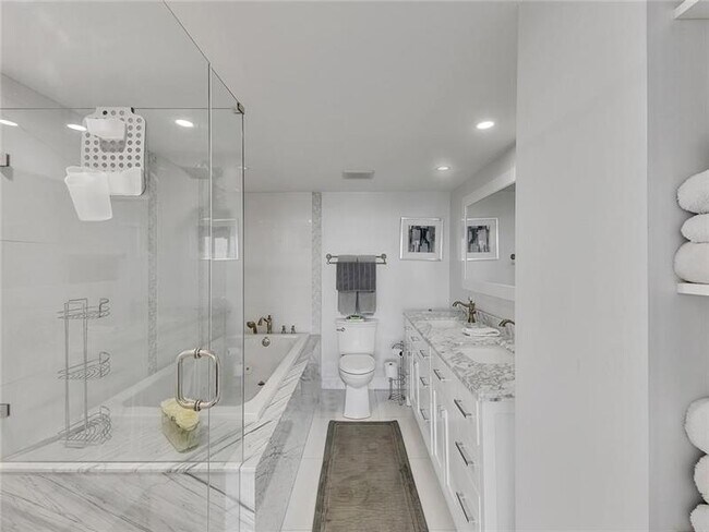 Building Photo - 4280 Galt Ocean Dr