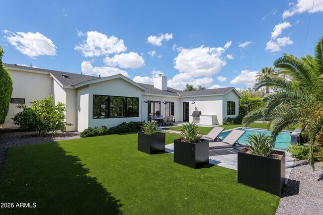 Building Photo - 5309 N 33rd St