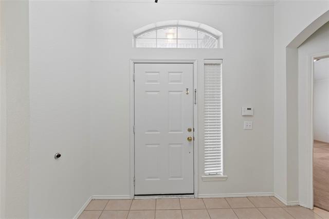 Building Photo - 10616 Red Cedar Dr