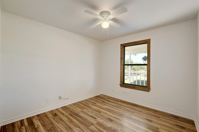 Building Photo - 501 Myers Creek Rd