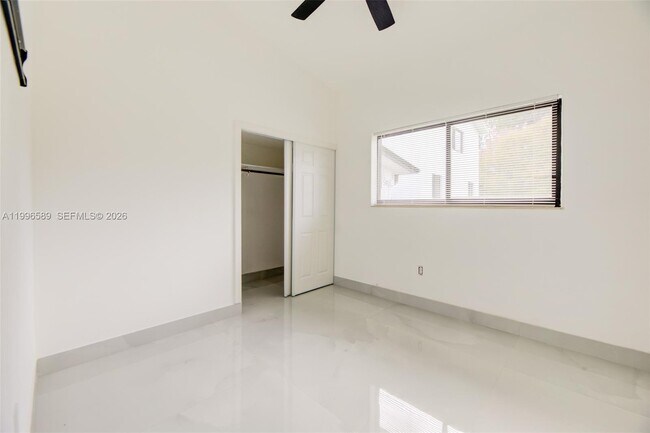 Building Photo - 17101 SW 48th St