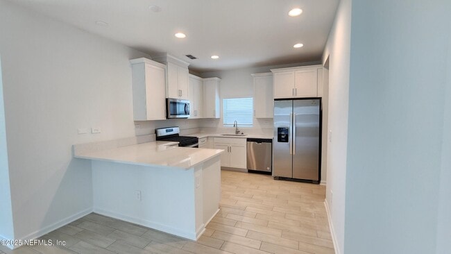 Building Photo - 97 Carbonell Pl