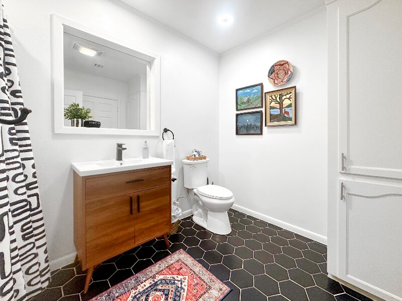 Building Photo - 402 Wallace Dean Rd