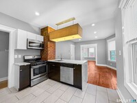 Building Photo - 248 Nicoll St