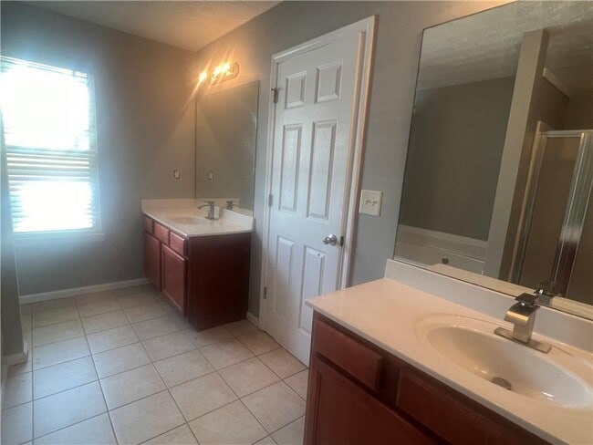 Building Photo - 58 Providence Run Ct SE