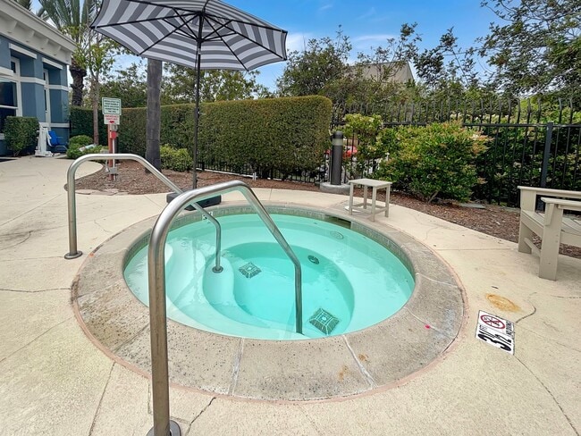 Building Photo - SD: Bright 2BD/2.5BA Townhome in Point Loma with Fireplace, Private Balcony & Tandem Garage