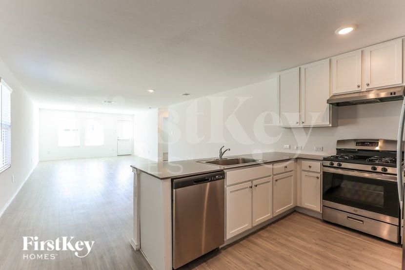 Building Photo - 5174 Fowler Crst