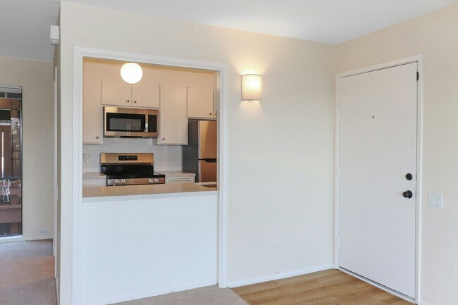 Building Photo - 40 Harbor Oak Dr