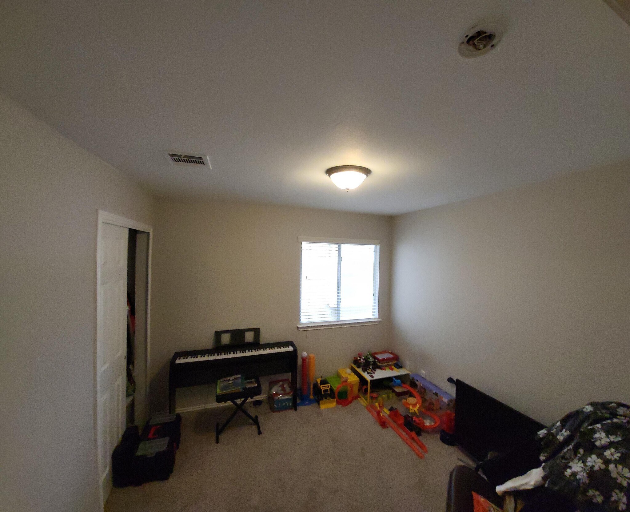 Building Photo - 1021 Rawhide Trl