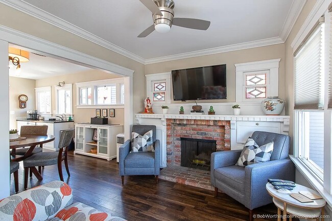 Building Photo - 4004 Arizona St