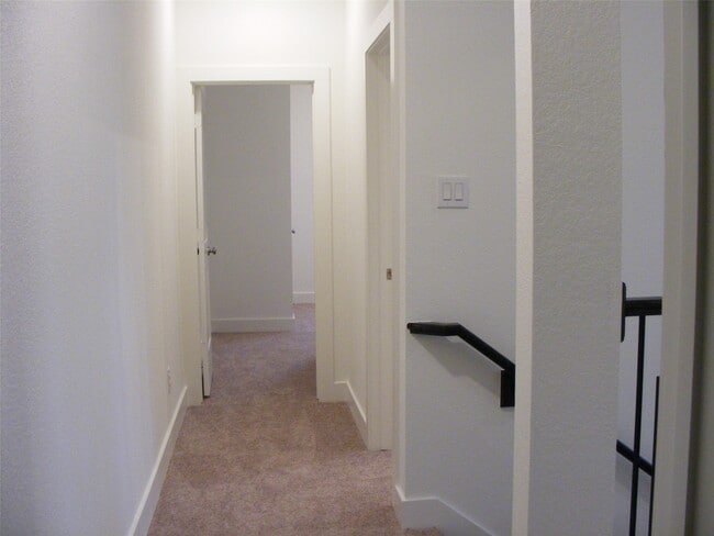 Building Photo - 414 Pk Hl Ct