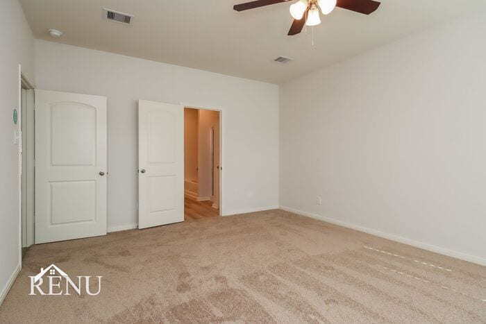 Building Photo - 10466 Sweetwater Creek Dr