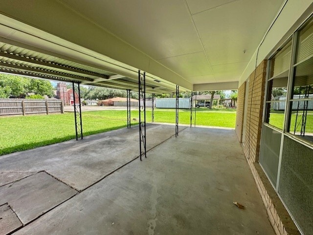 Building Photo - 626 N Resident St