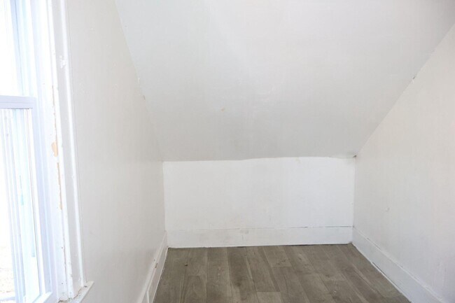 Building Photo - 15840 Indiana St