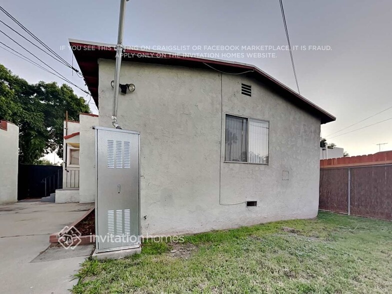 Building Photo - 455 E 51st St