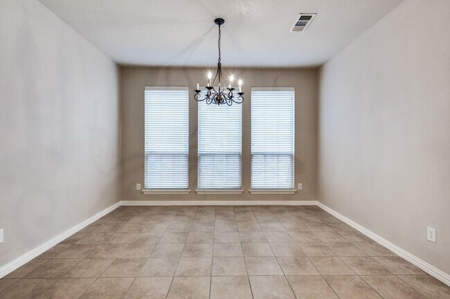 Building Photo - 205 Chester Dr