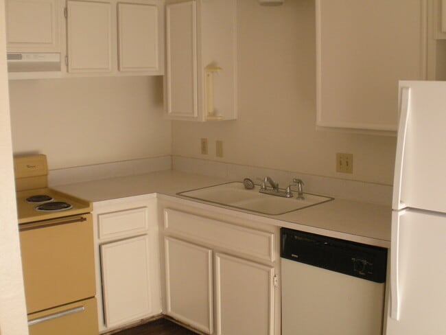 Building Photo - 1802 66th St