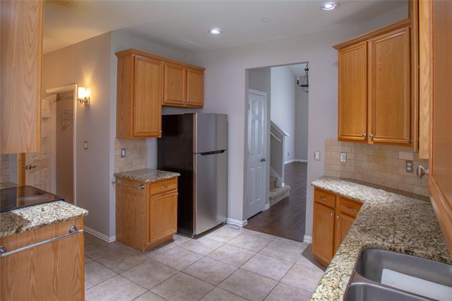 Building Photo - 956 Avondale Ln