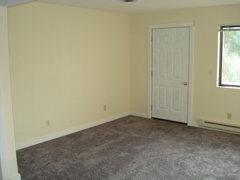 Building Photo - 1200 2nd St