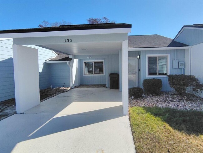 Building Photo - 453 Prestwick Pl