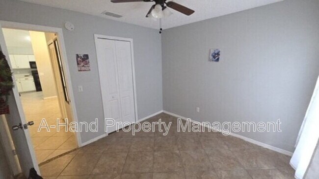 Building Photo - 2527 Chatham Cir