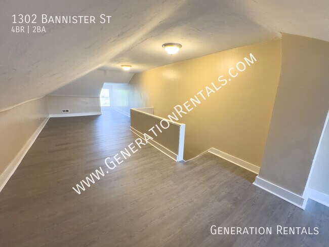 Building Photo - 1302 Bannister St