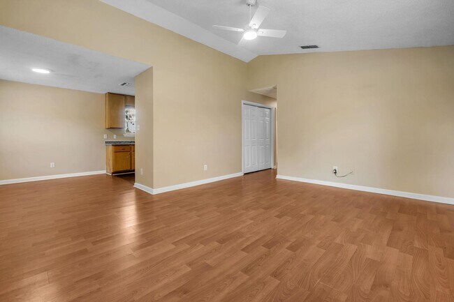 Building Photo - 726 Wies St