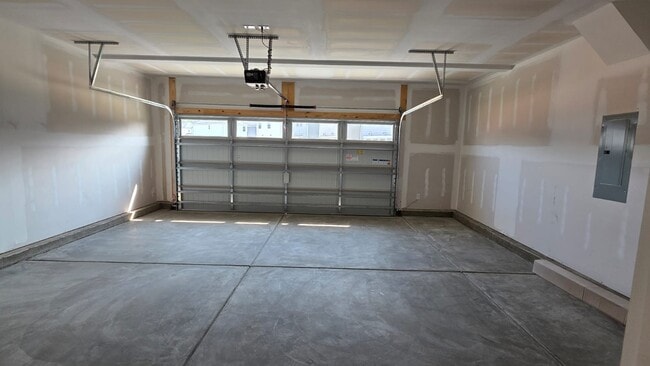 Building Photo - 15918 Parkside crossing Dr