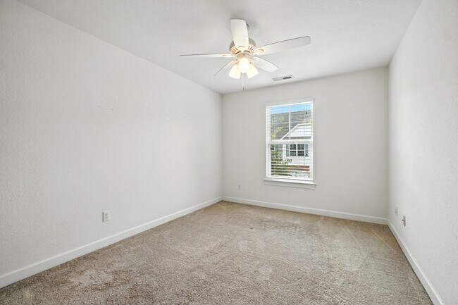 Building Photo - 5440 Safe Harbour Way