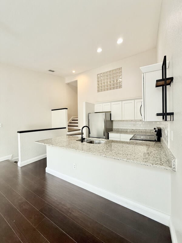 Building Photo - 6388 93rd Ter