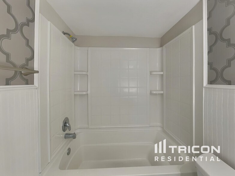 Building Photo - 1715 Scott St