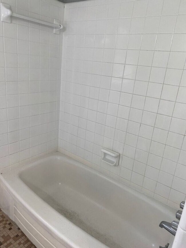 Building Photo - Brick Ranch Home in Pine Valley