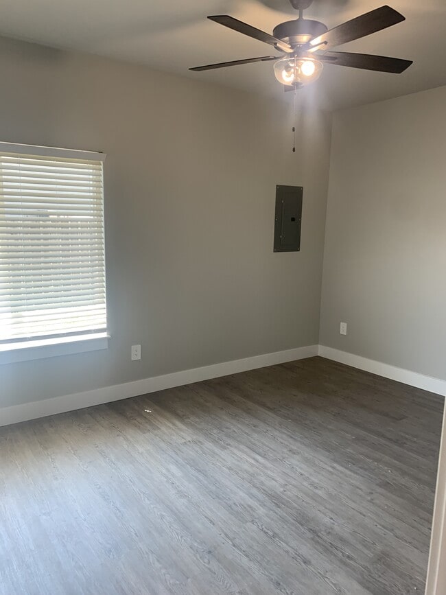 Building Photo - 13609 W Talan Cir
