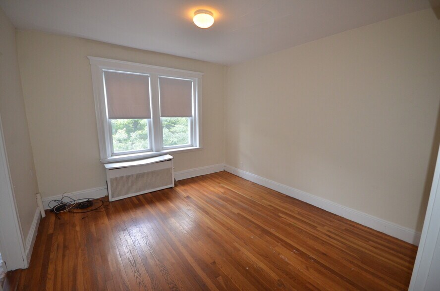 Building Photo - 9A Egremont Rd