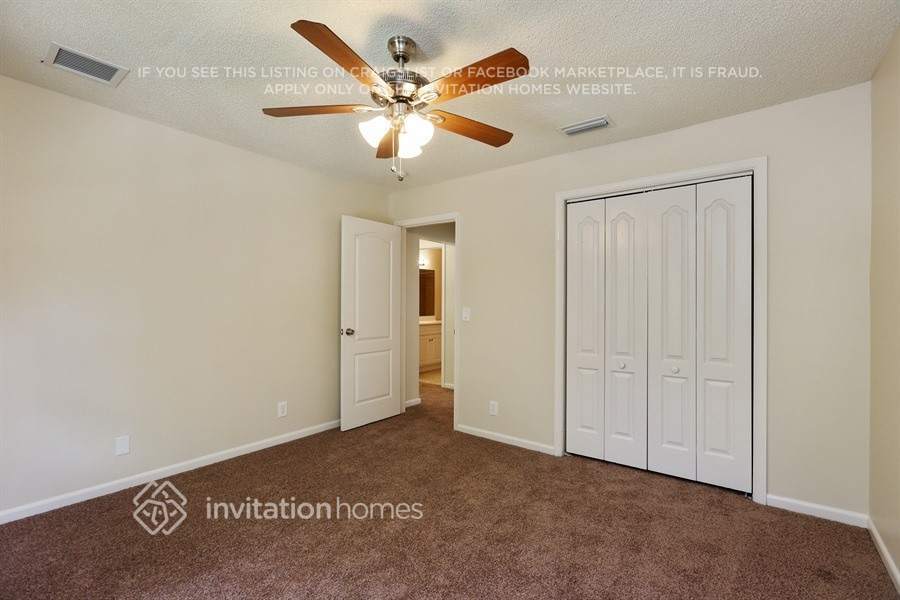 Building Photo - 3855 Sanctuary Dr