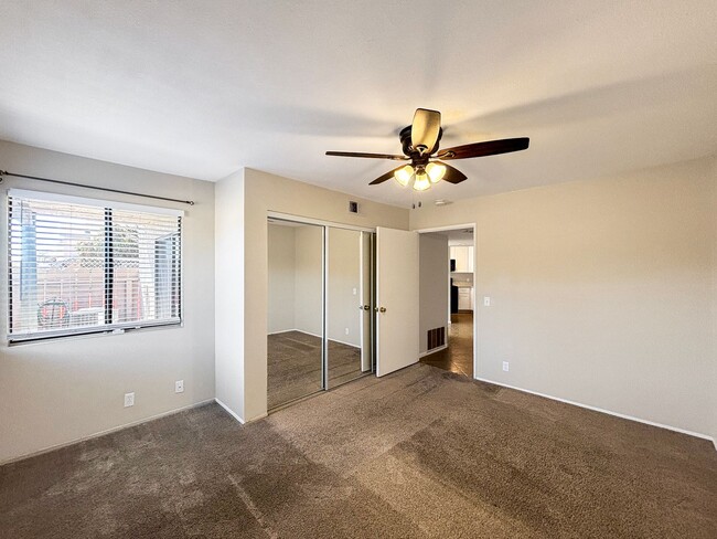 Building Photo - Upgraded 1B/1BA Condo in Spring Valley w/ ...