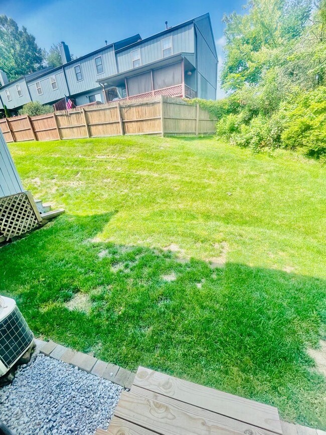 Building Photo - 3-Bedroom 2.5 bath Townhome in Imperial – ...