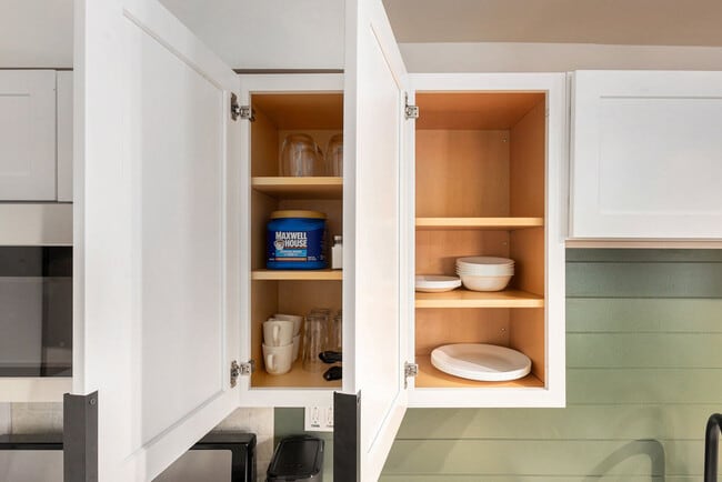 Building Photo - 37 Gold Ave NW