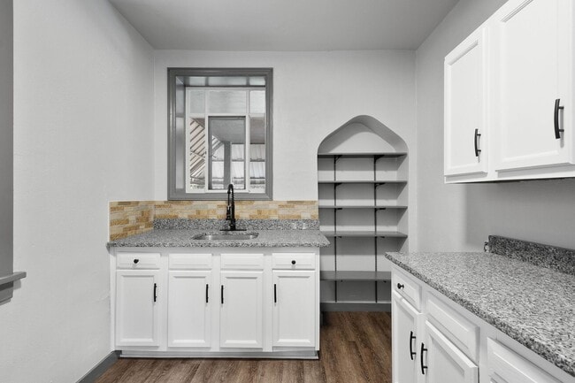 Building Photo - Stunning 3 bedroom home in Pittsburgh avai...