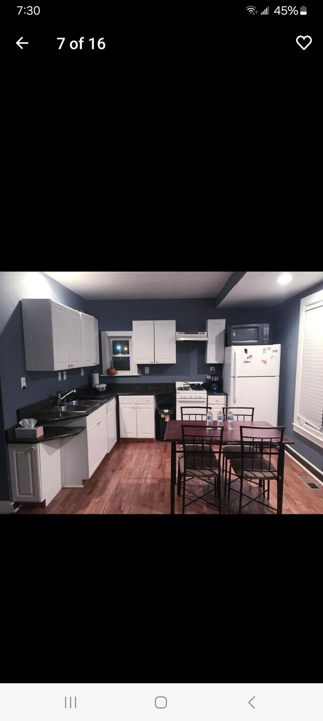 Building Photo - 116 N Kinney Ave