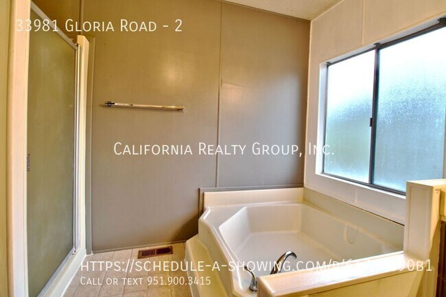 Building Photo - 33981 Gloria Rd