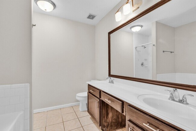 Building Photo - 2726 Fox View Cir